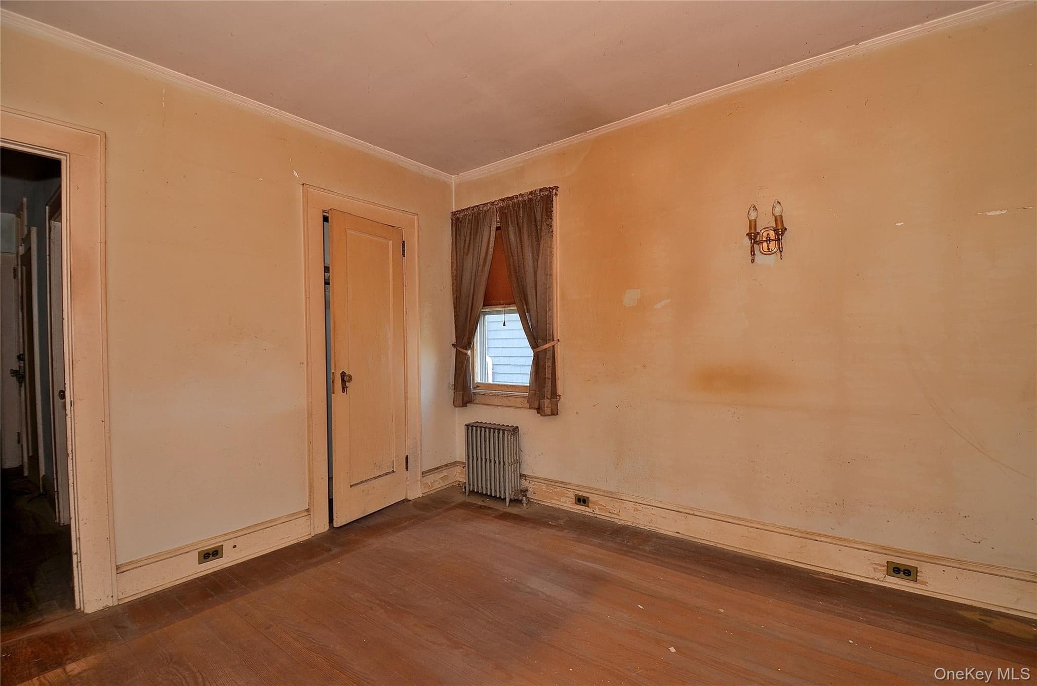 2586 Riverside Drive thumbnail 14