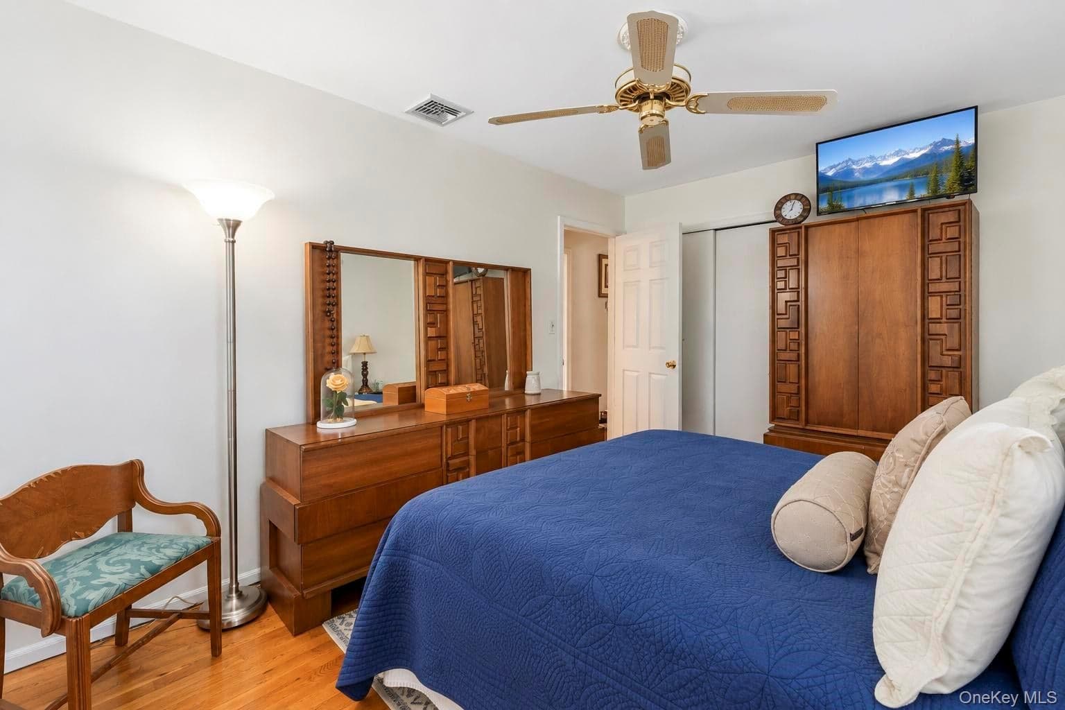 272 W 12th Street thumbnail 23