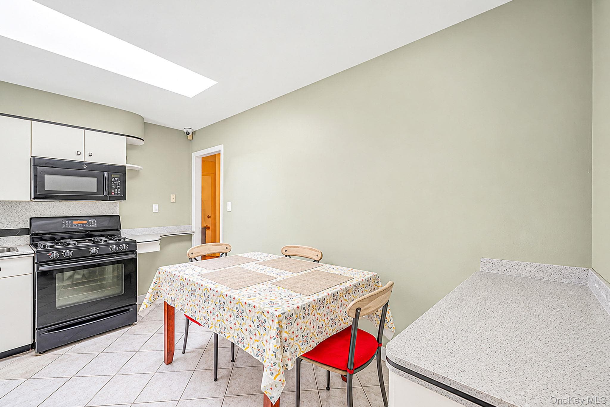 4 Hedda Road thumbnail 8