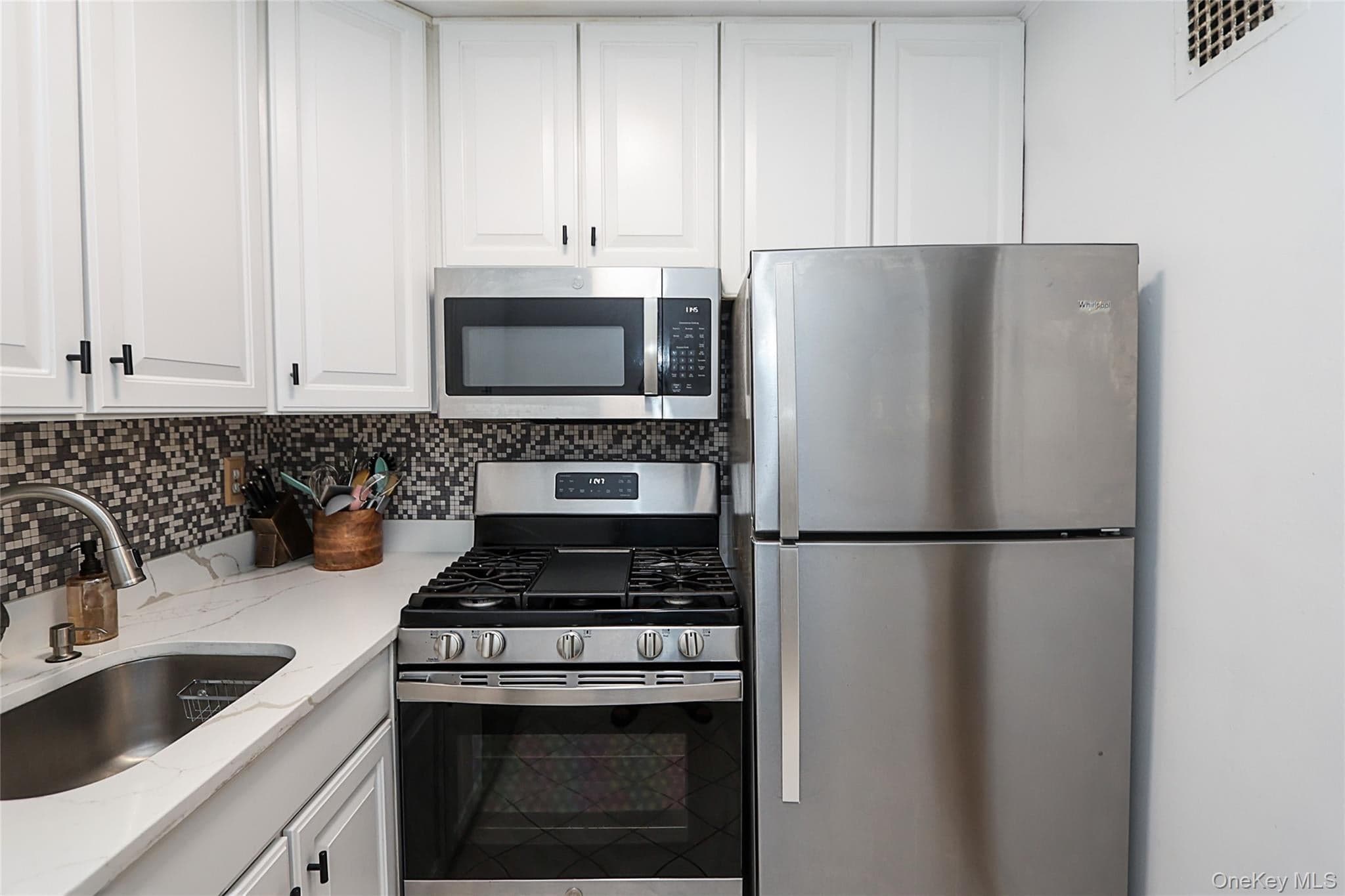 100 Lincoln Avenue Unit: 3D thumbnail 15