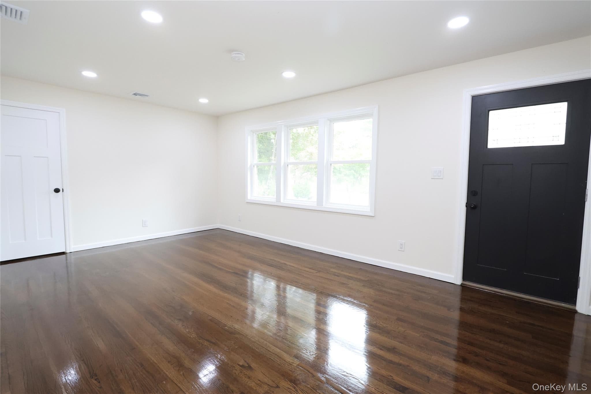472 Nichols Road thumbnail 6
