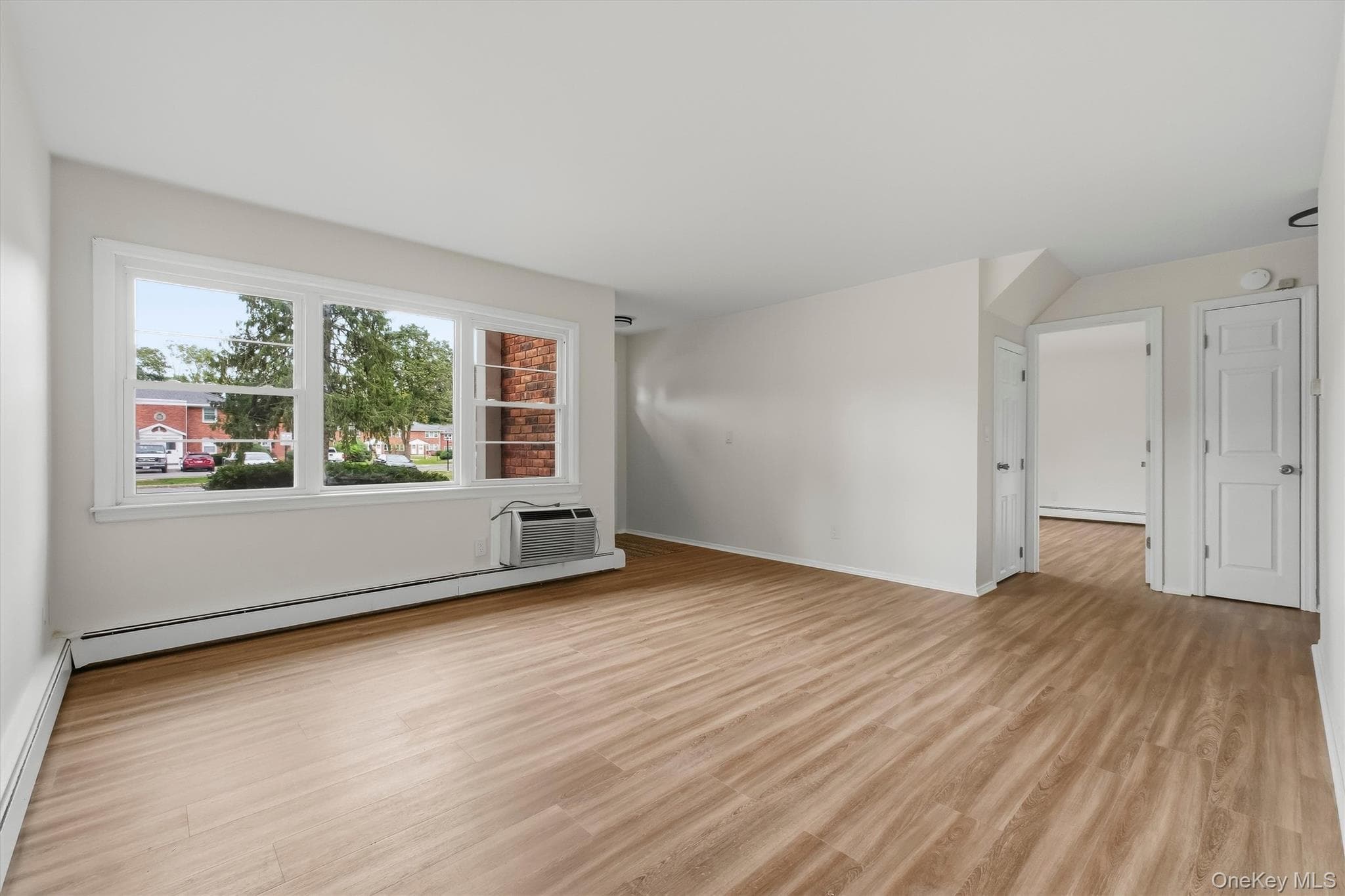 2710 South Road Unit: A5 thumbnail 6