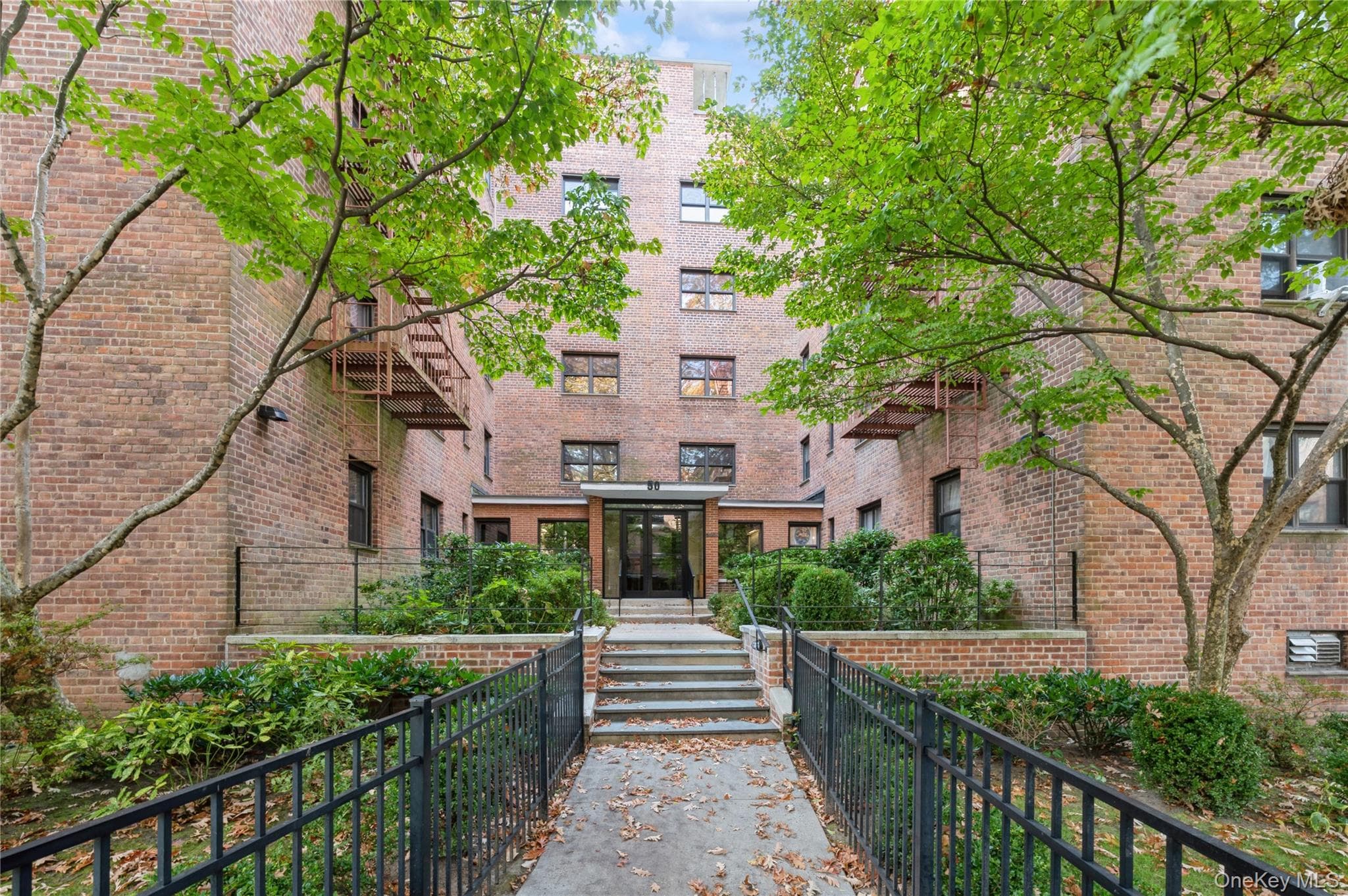50 White Oak Street St Unit: 1E thumbnail 2
