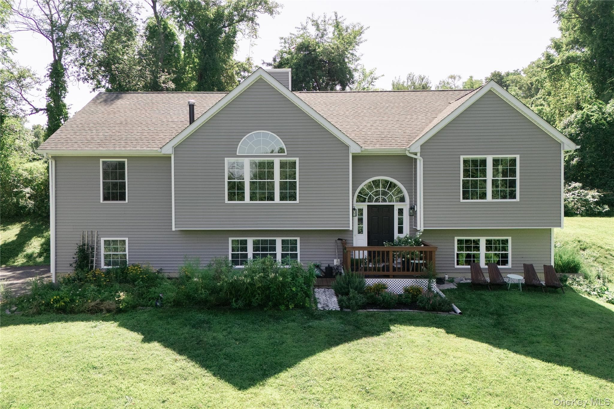 678 Plass Road thumbnail 2