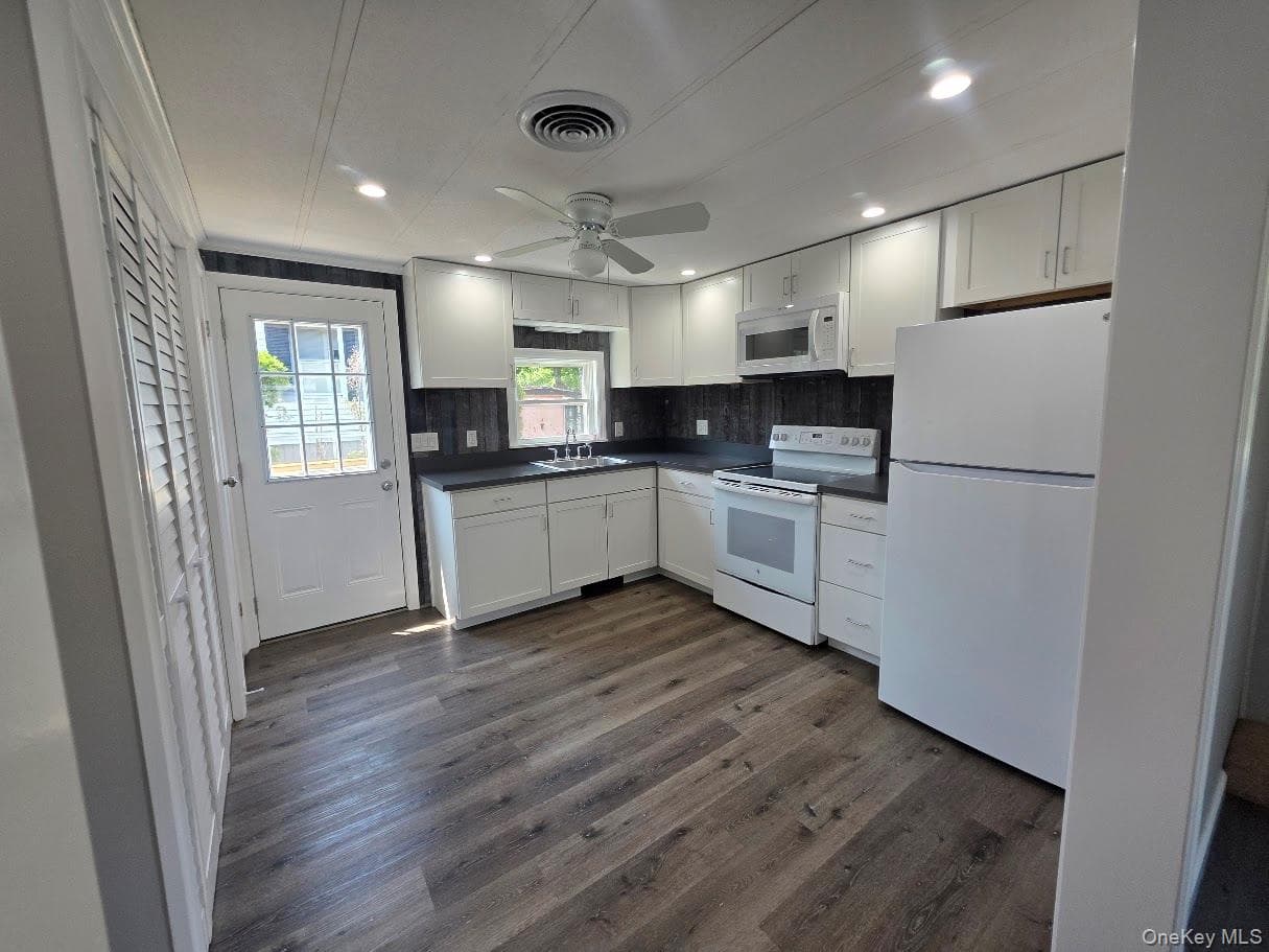 309-15 Fanning Boulevard thumbnail 9