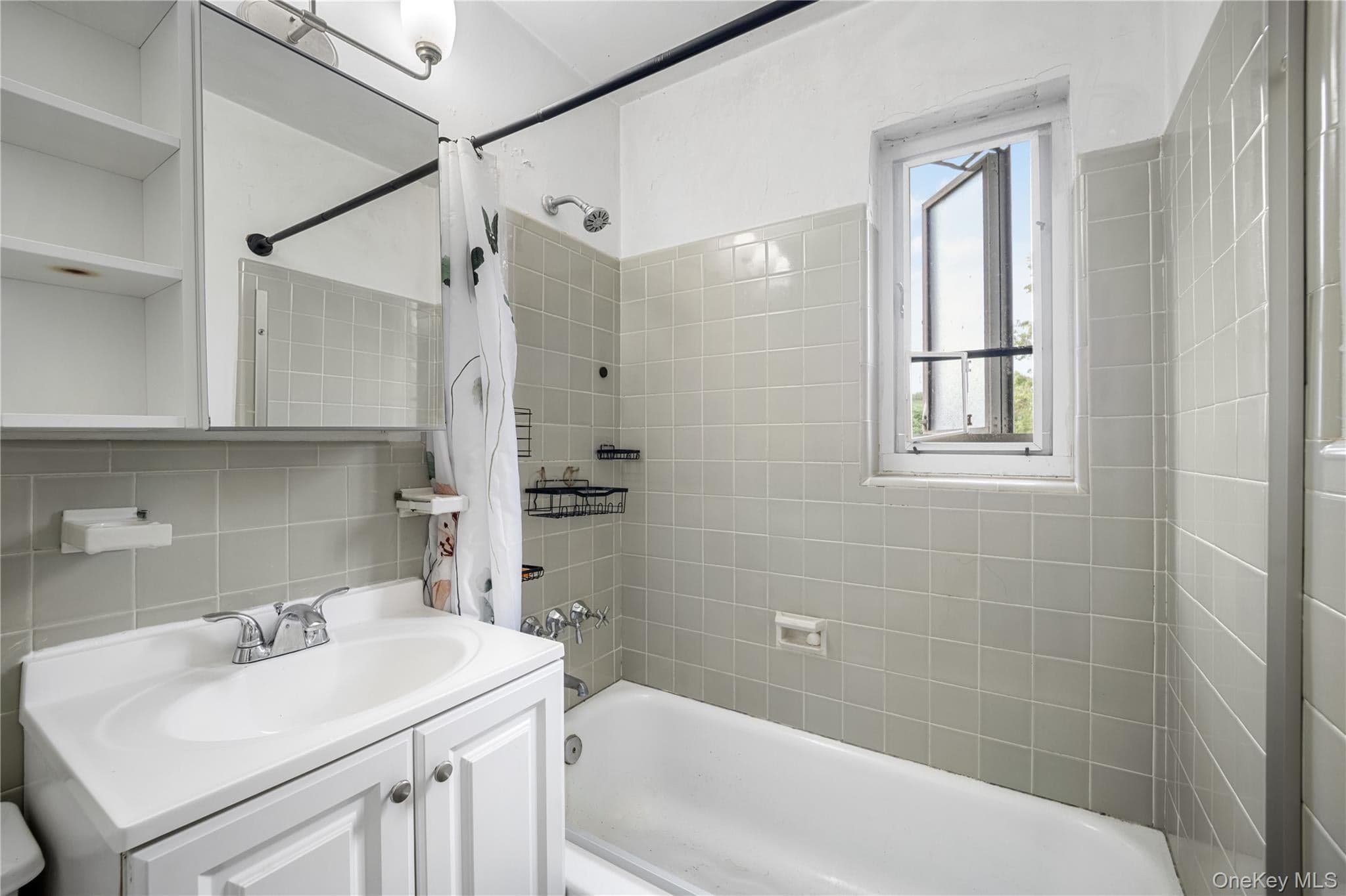 224-02 Stronghurst Avenue Unit: 208 thumbnail 13
