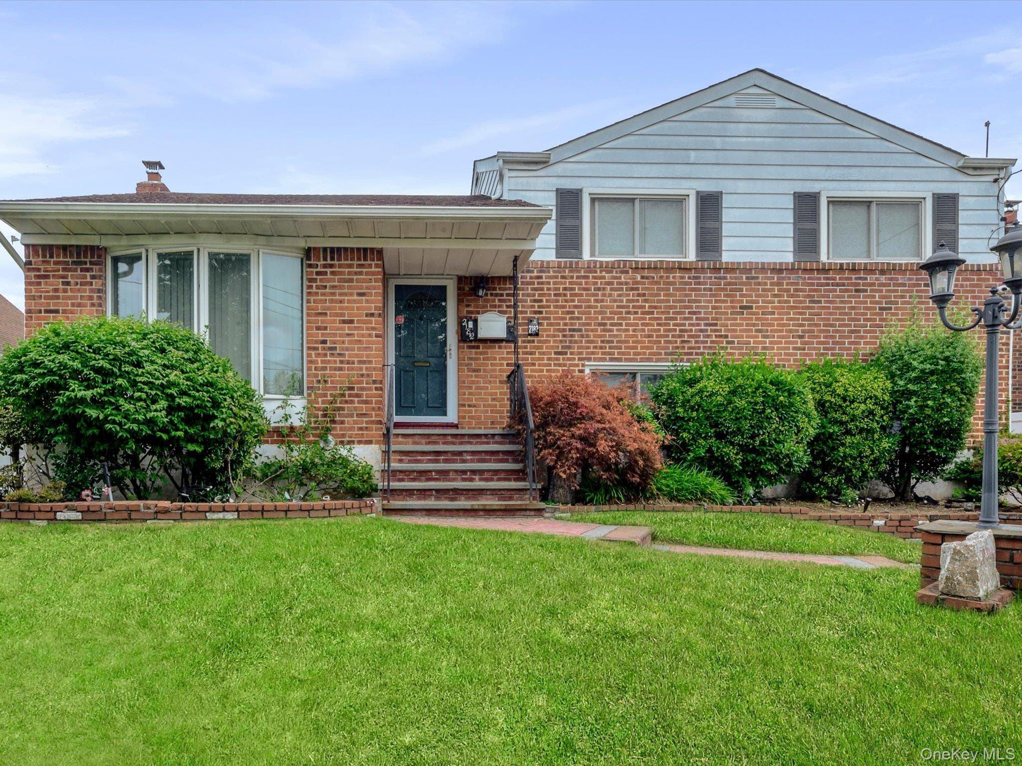 2182 Baylis Avenue, Elmont