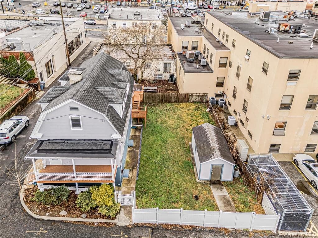 451 W 258th Street thumbnail 36
