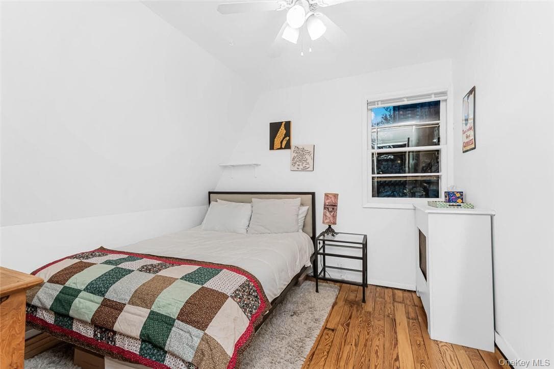 451 W 258th Street thumbnail 22