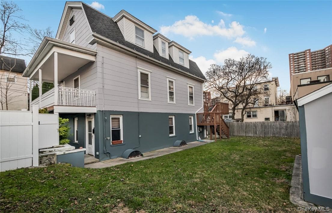 451 W 258th Street thumbnail 28