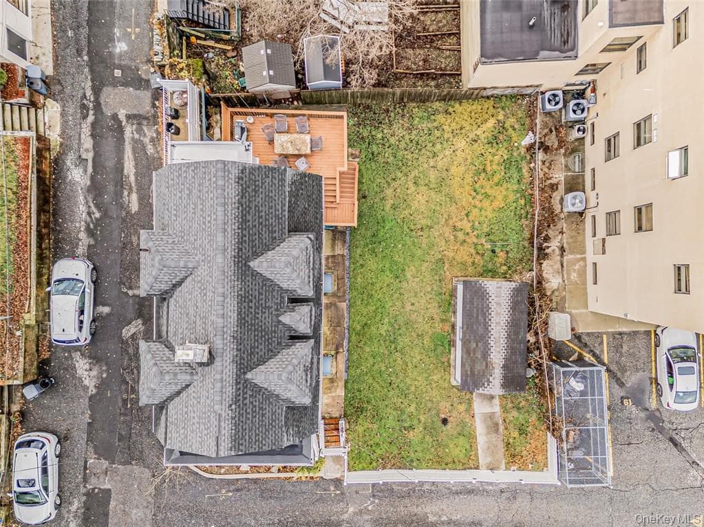 451 W 258th Street thumbnail 35