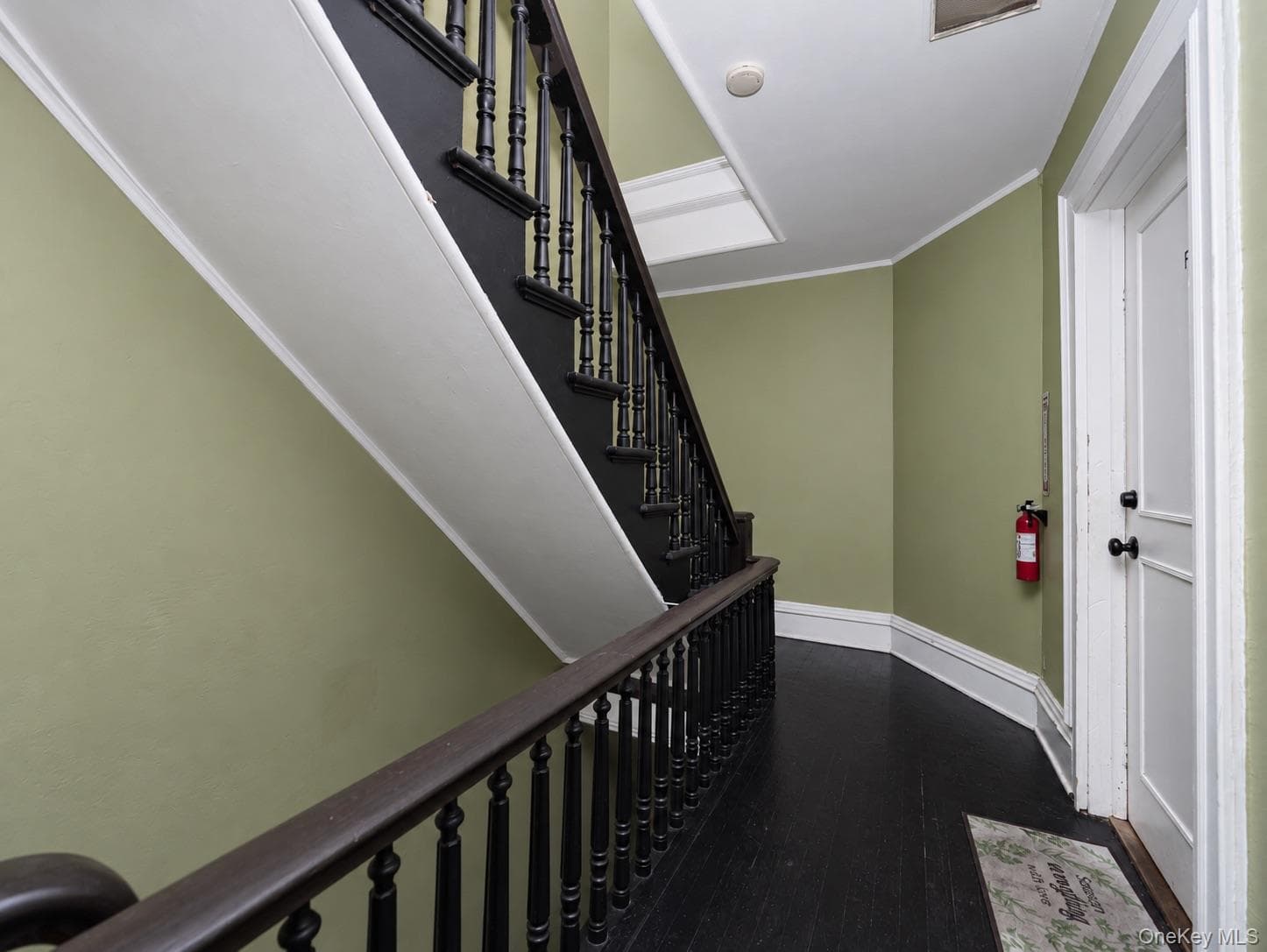 277 Grand Street thumbnail 33