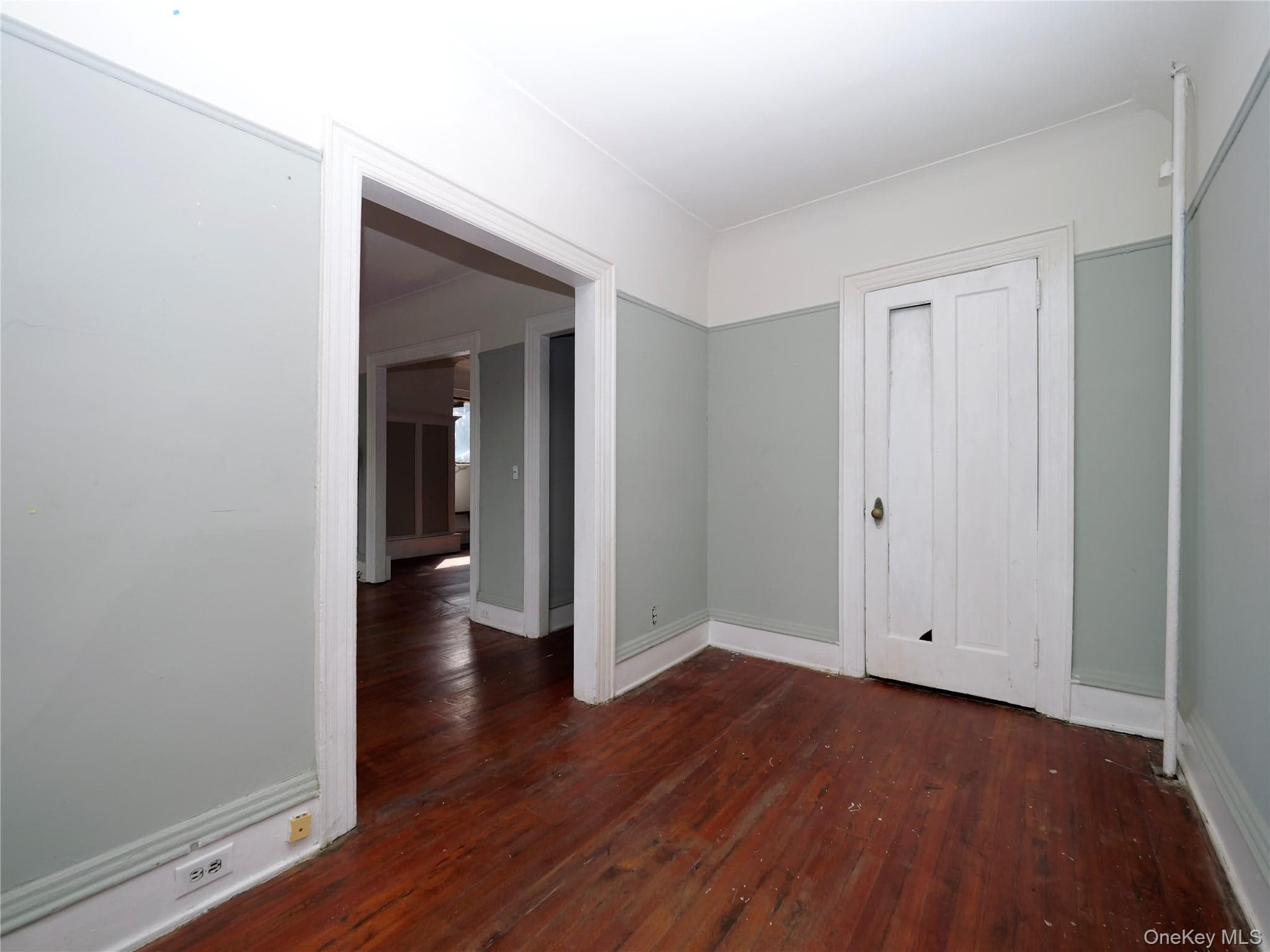277 Grand Street thumbnail 9