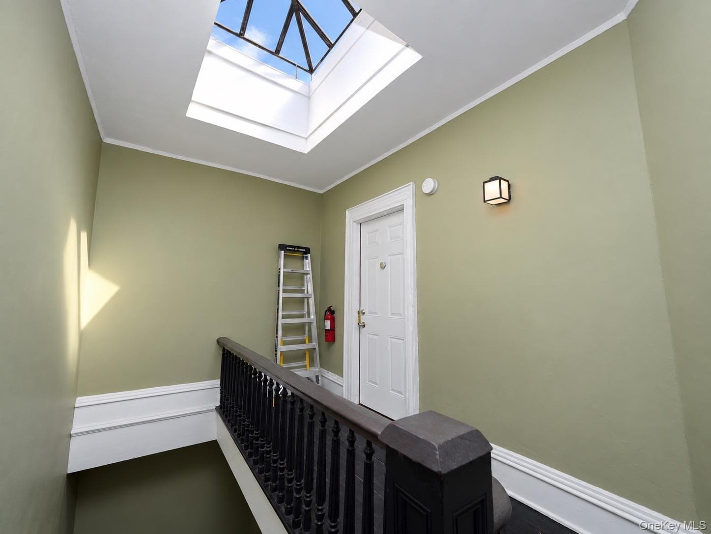 277 Grand Street thumbnail 16