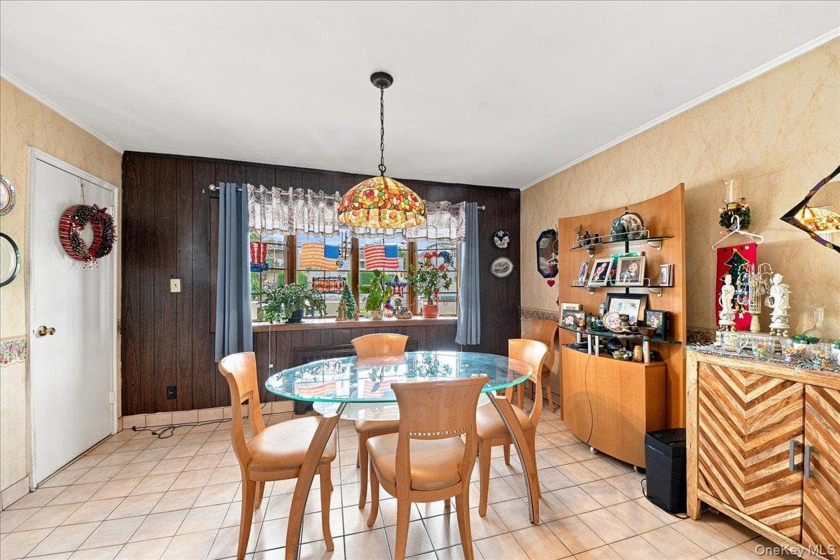 1563 Merry Avenue thumbnail 9