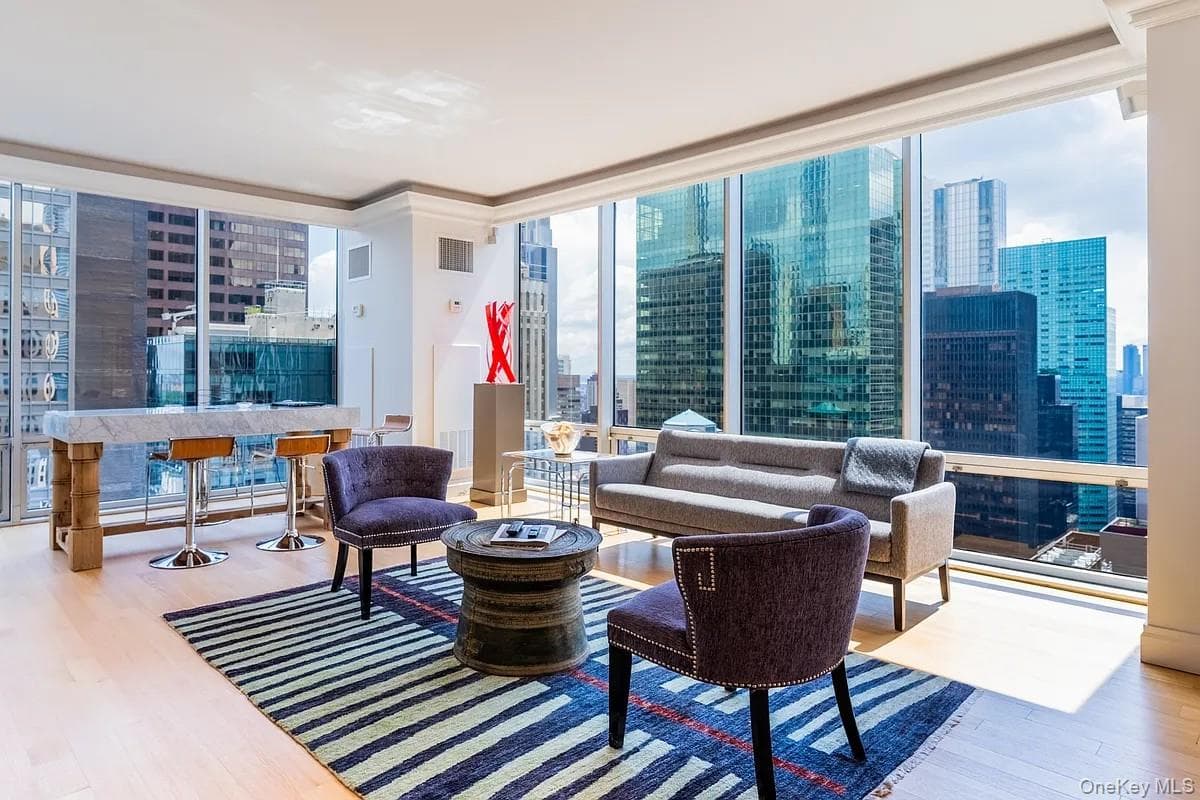641 5th Avenue Unit: 33D, New York (manhattan)