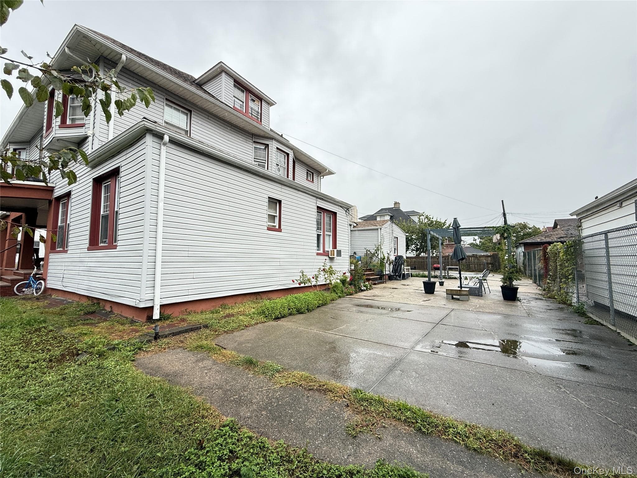 3815 Sea Gate Avenue thumbnail 4
