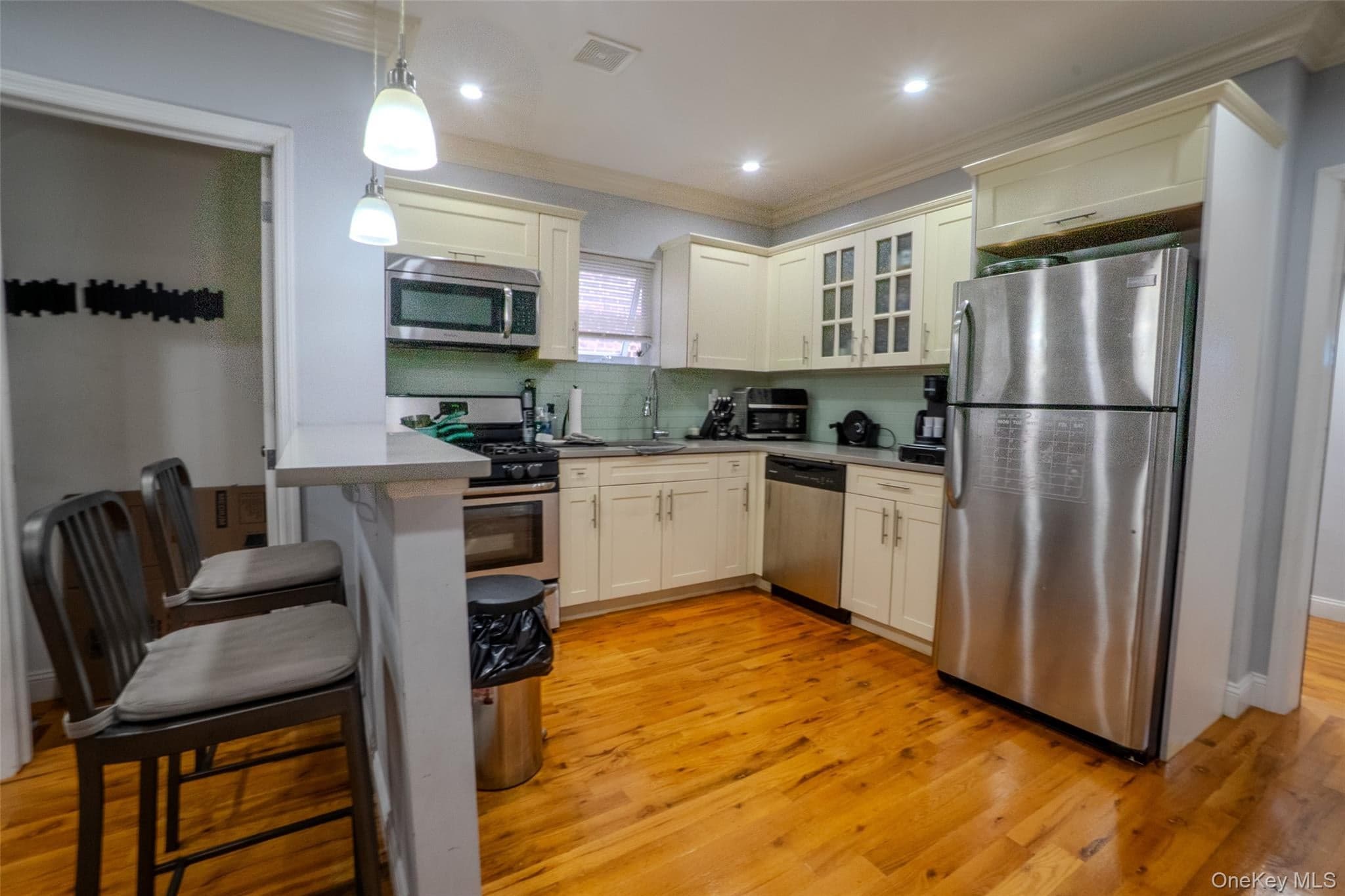 749 Vincent Avenue thumbnail 4