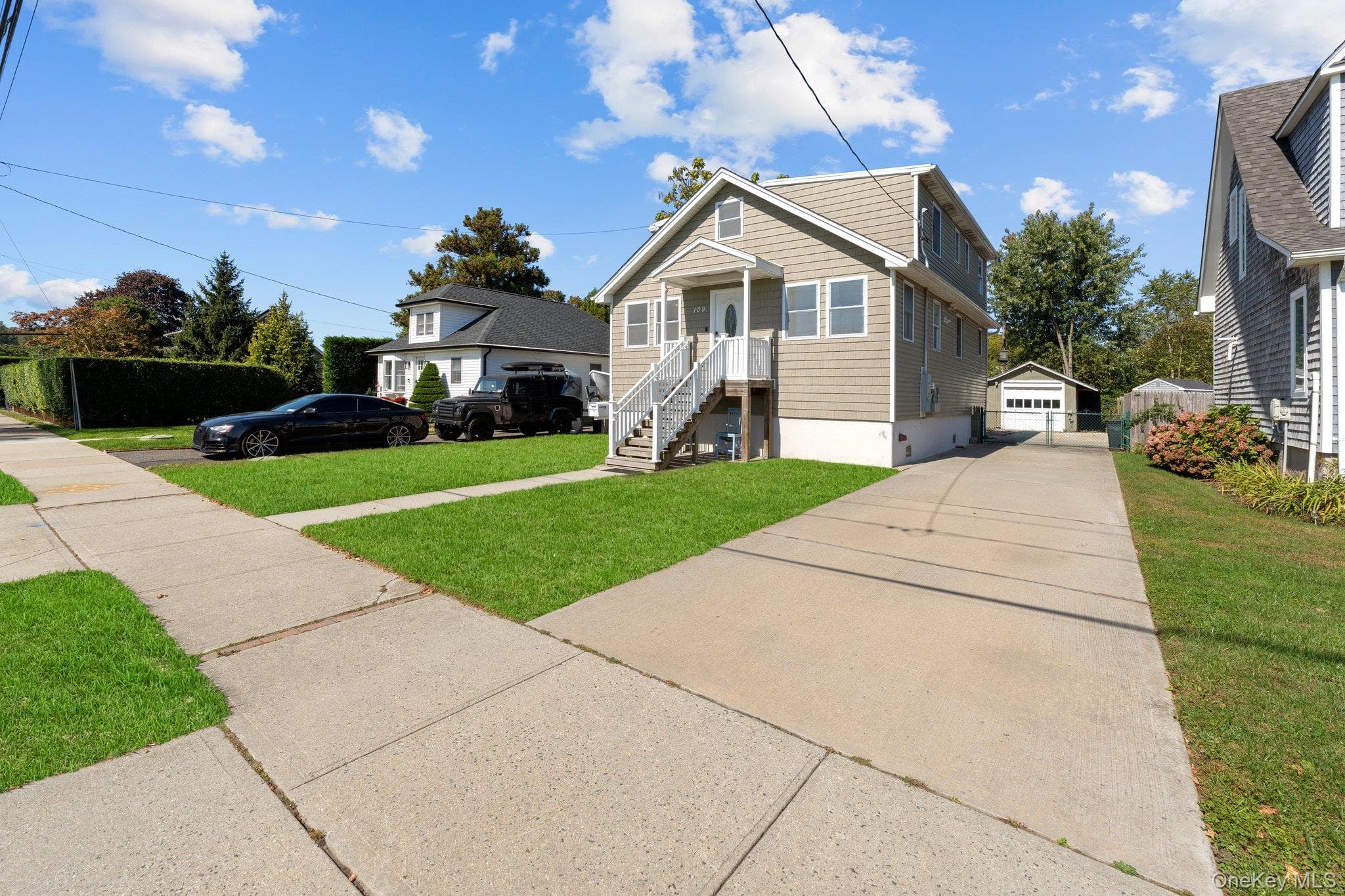 109 Laurel Street thumbnail 2
