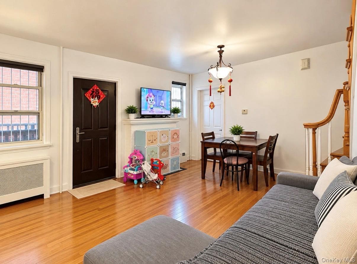 108-38 37th Avenue thumbnail 4