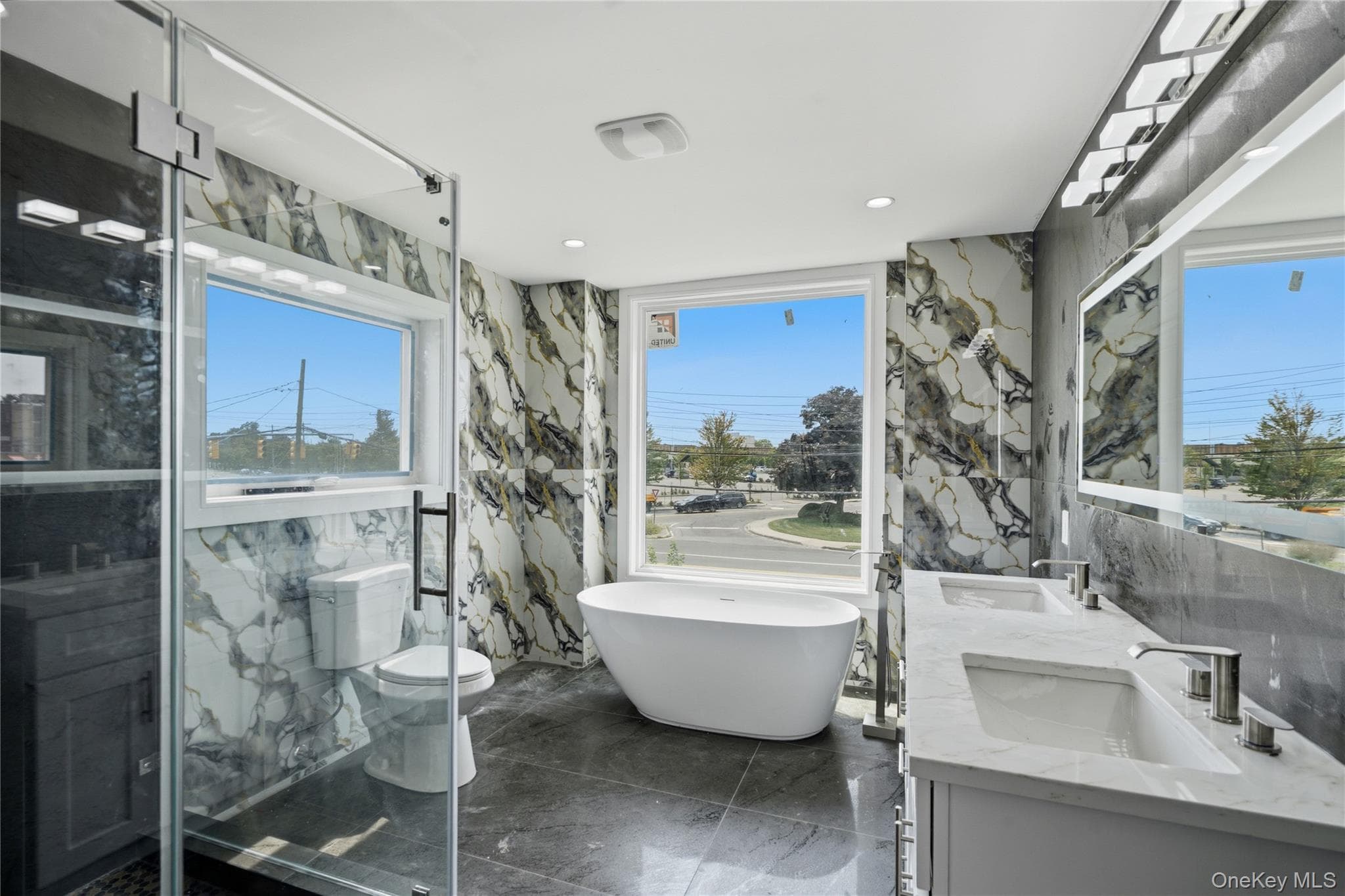 145 Bethpage Road thumbnail 27