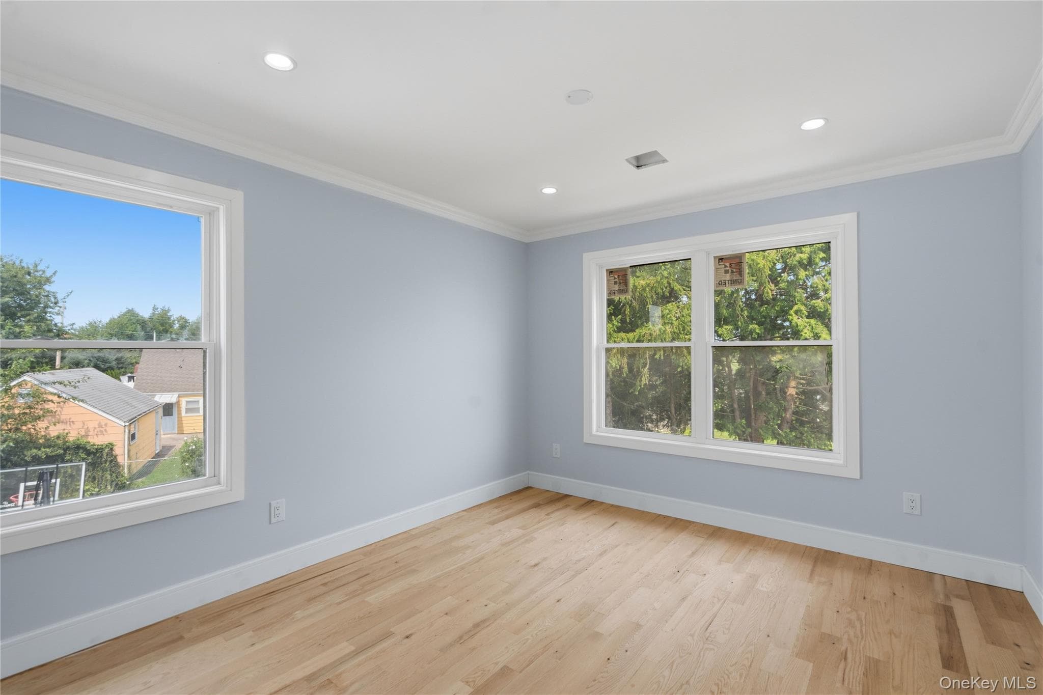145 Bethpage Road thumbnail 22
