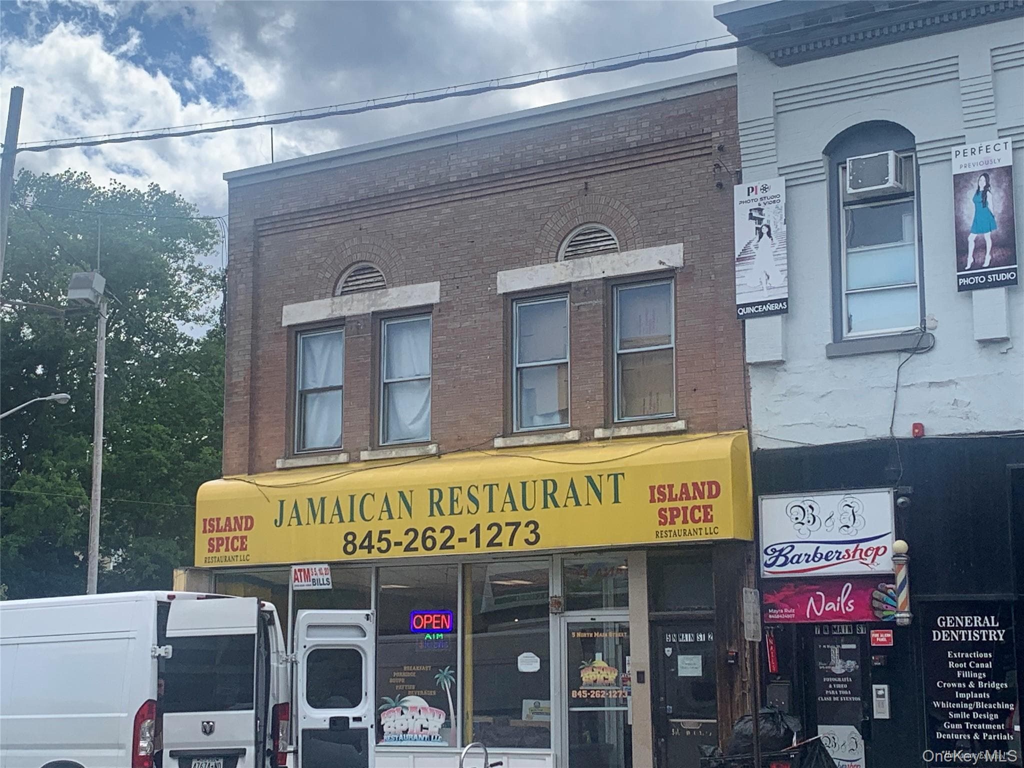 5 N Main Street, Spring Valley