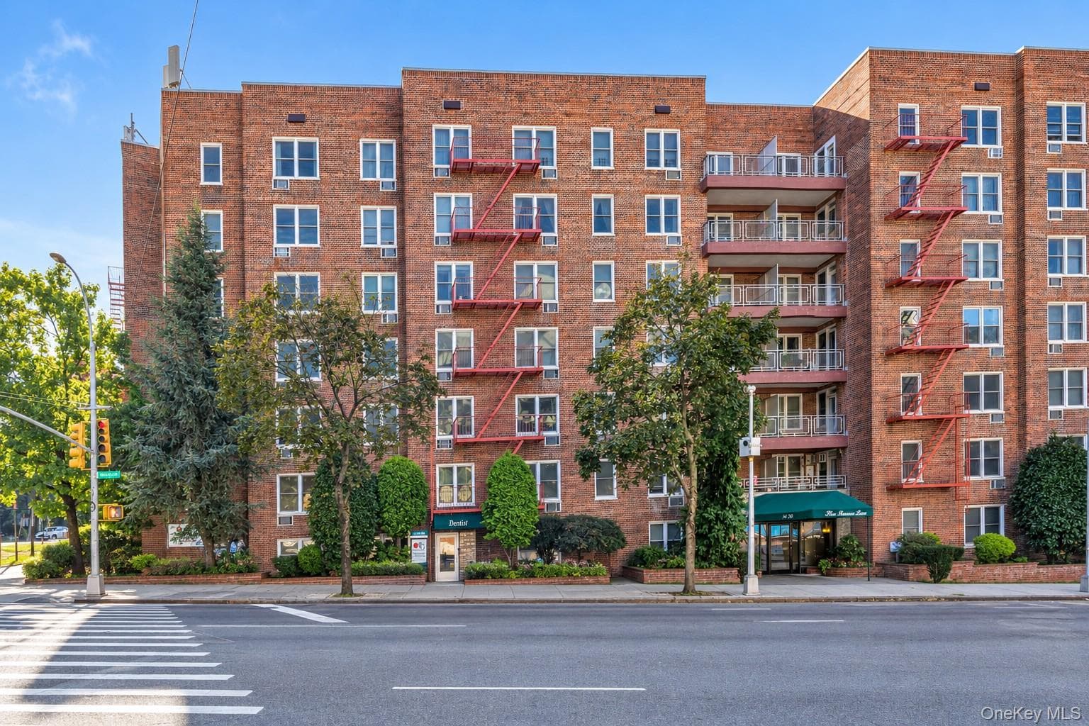 241-20 Northern Boulevard Unit: 4A, Douglaston