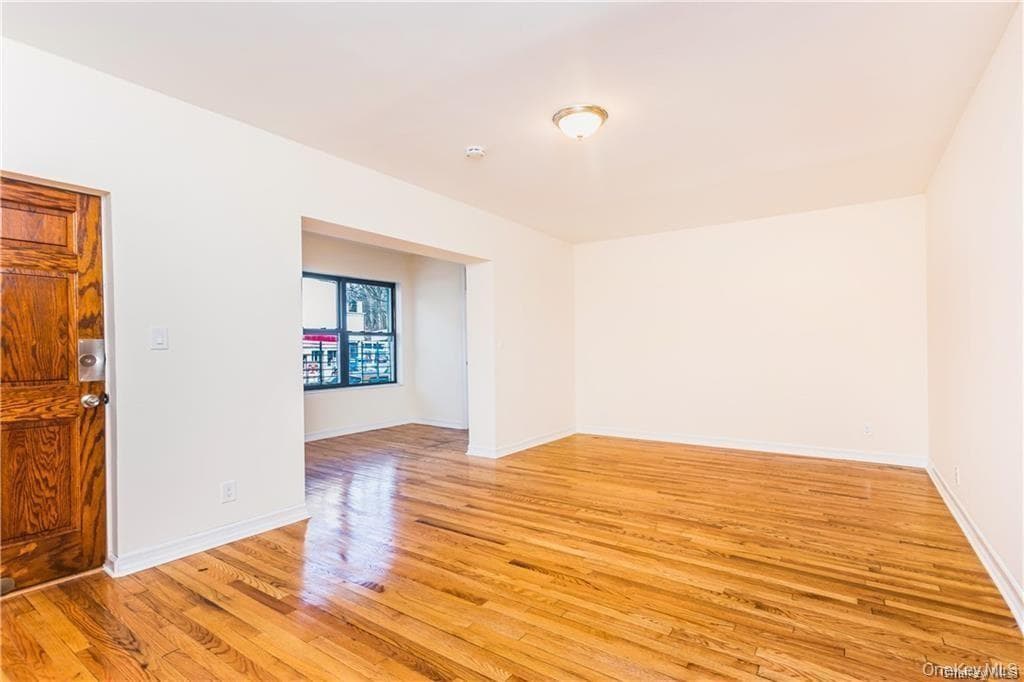 204 W 260th Street thumbnail 8