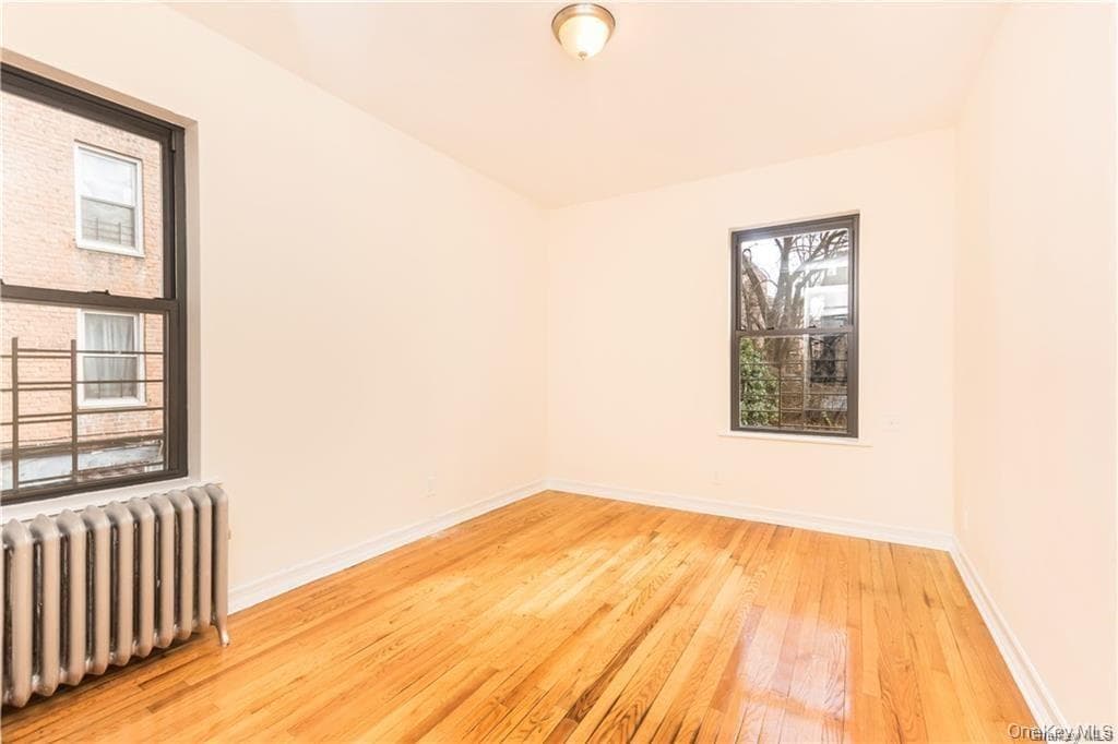 204 W 260th Street thumbnail 13
