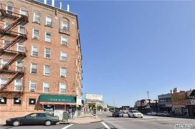 3591 161st Street Unit: 3B thumbnail 4
