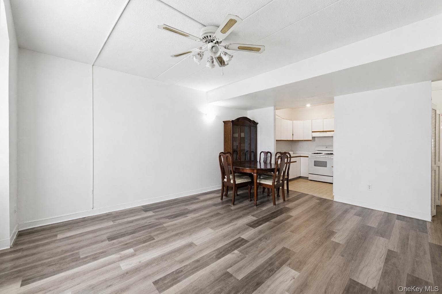 804 Brook Avenue Unit: 11A thumbnail 3