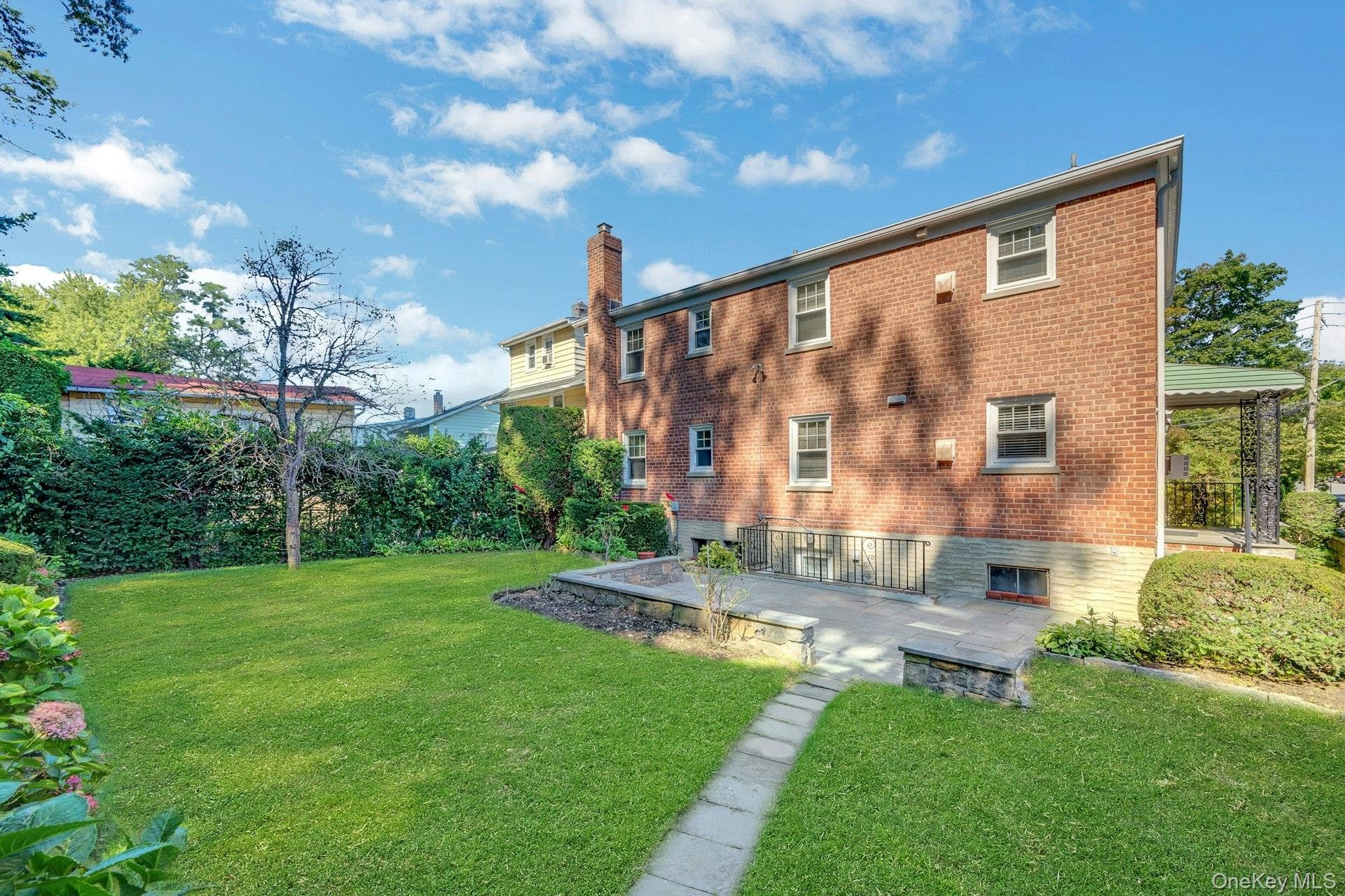 52 Fisher Avenue thumbnail 37