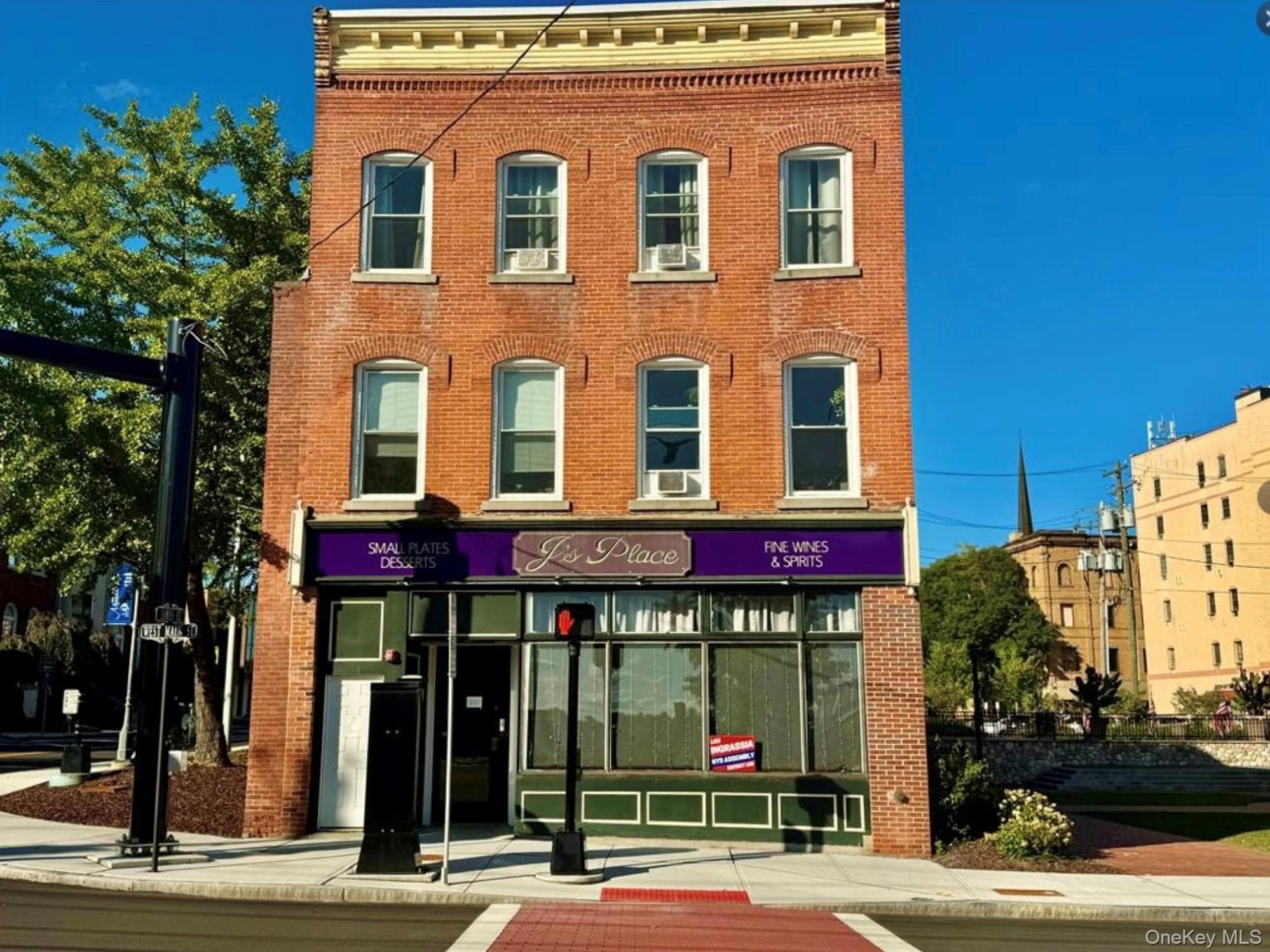 39 W Main Street photo 1