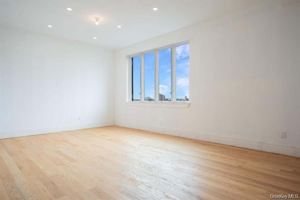 859 Myrtle Avenue Unit: 8G thumbnail 5