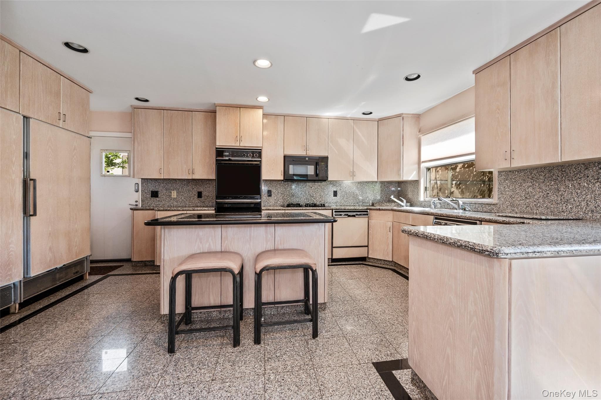 13802 Rockaway Beach Boulevard thumbnail 12