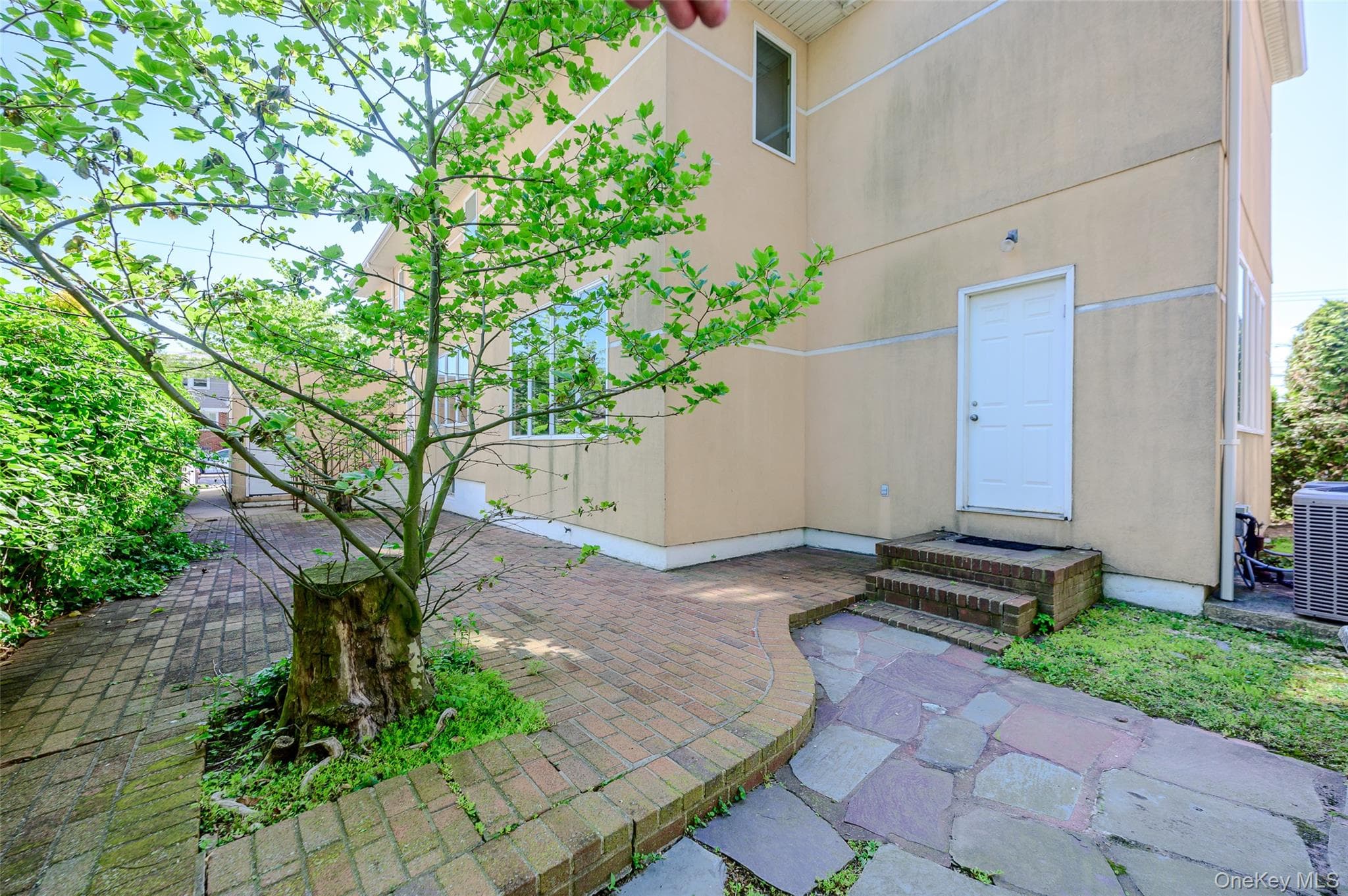 13802 Rockaway Beach Boulevard thumbnail 30