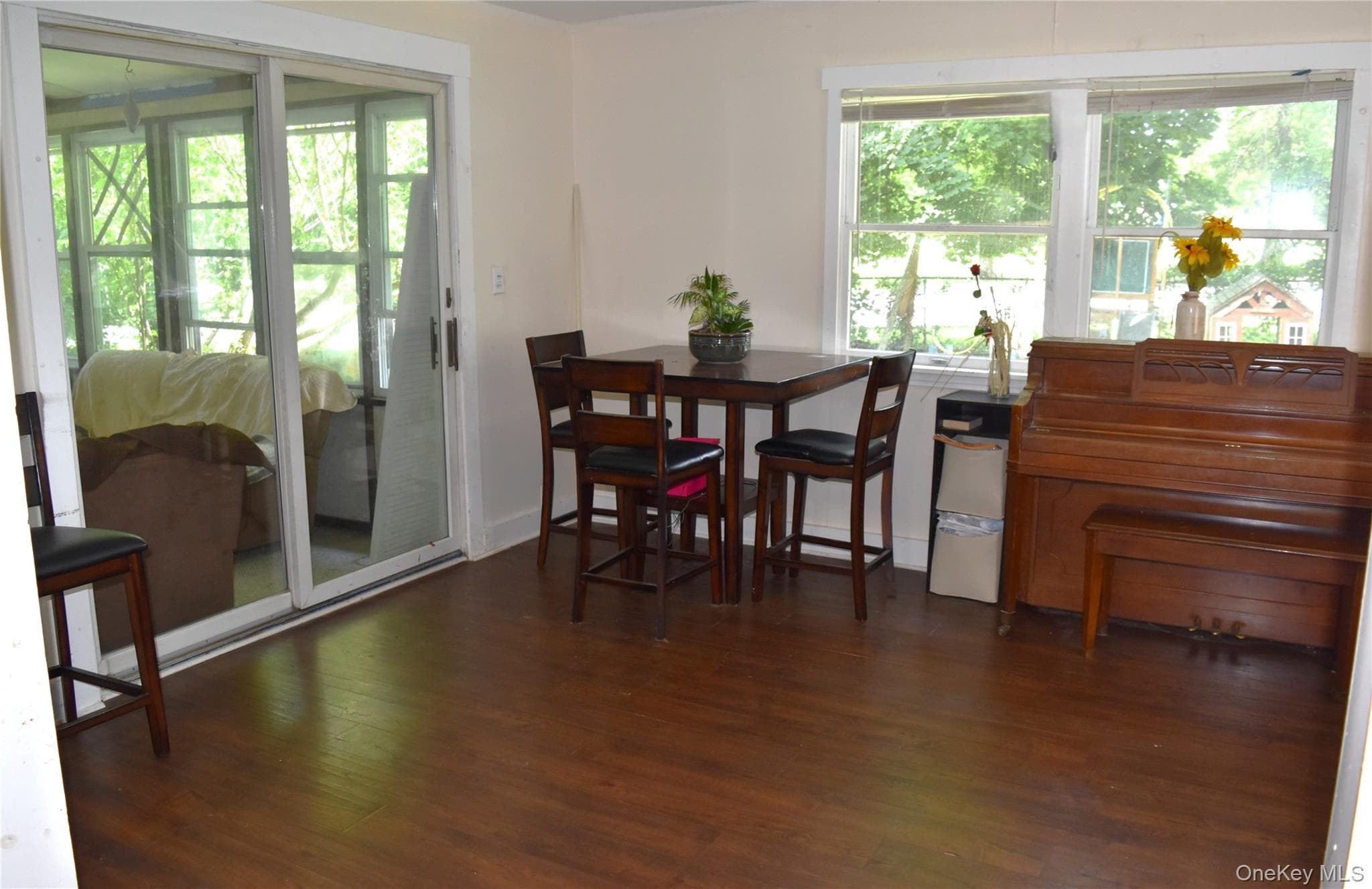 14 Perry Road thumbnail 9