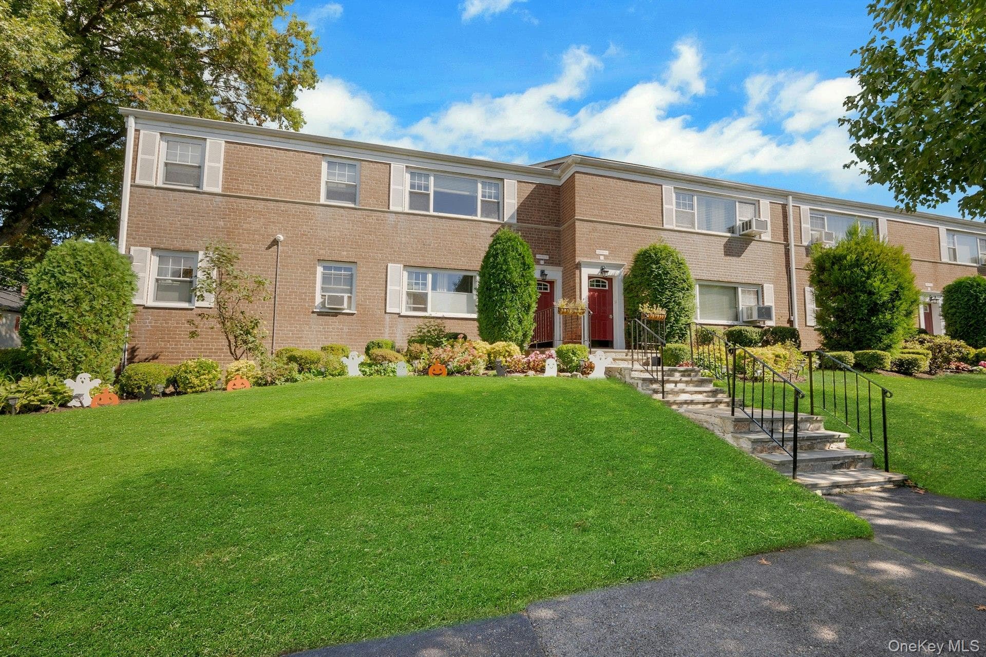 11 Westview Avenue Unit: 1-1 photo 1