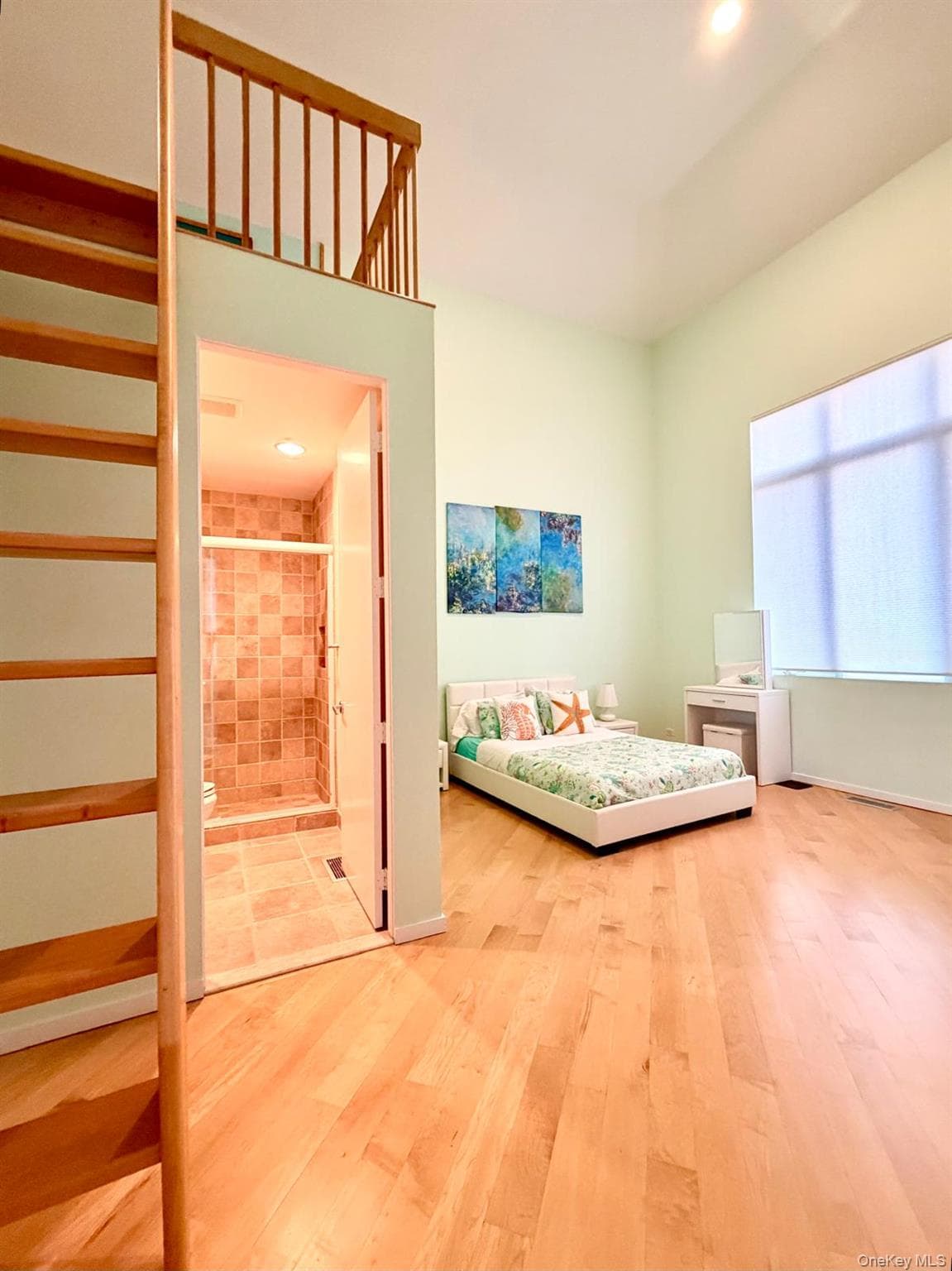 18 Pine Tree Lane thumbnail 24