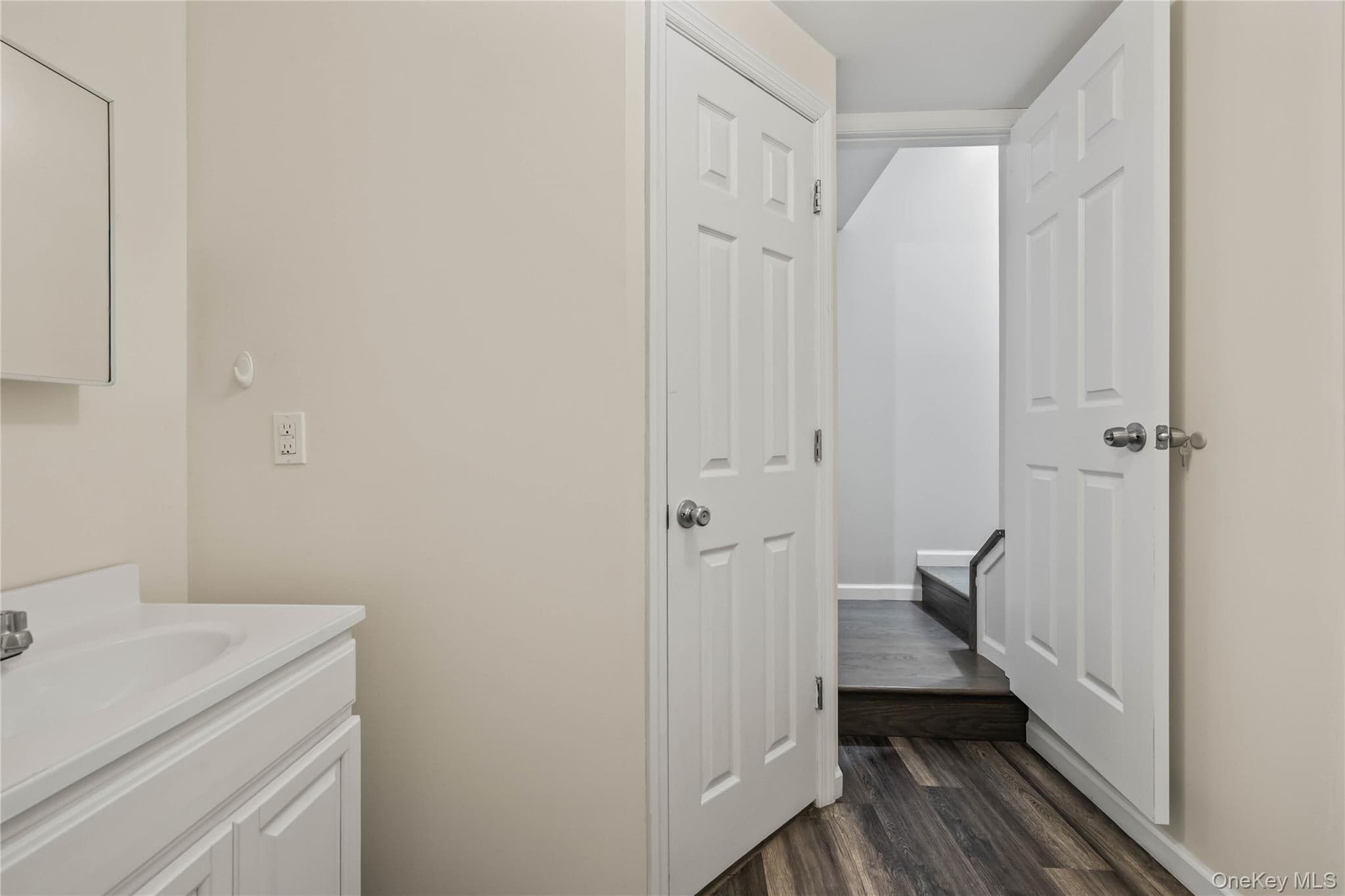 60 N Cole Avenue thumbnail 30
