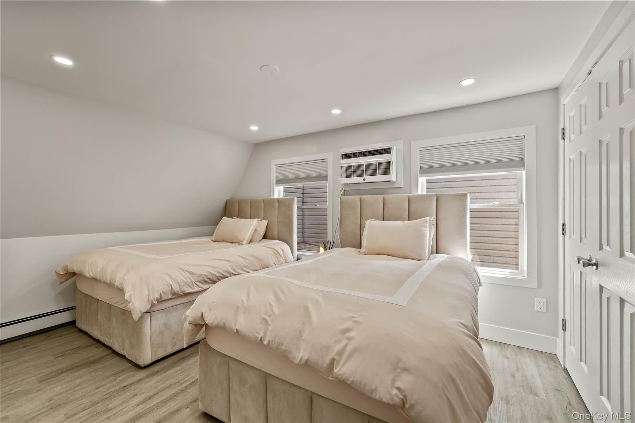 60 N Cole Avenue thumbnail 39