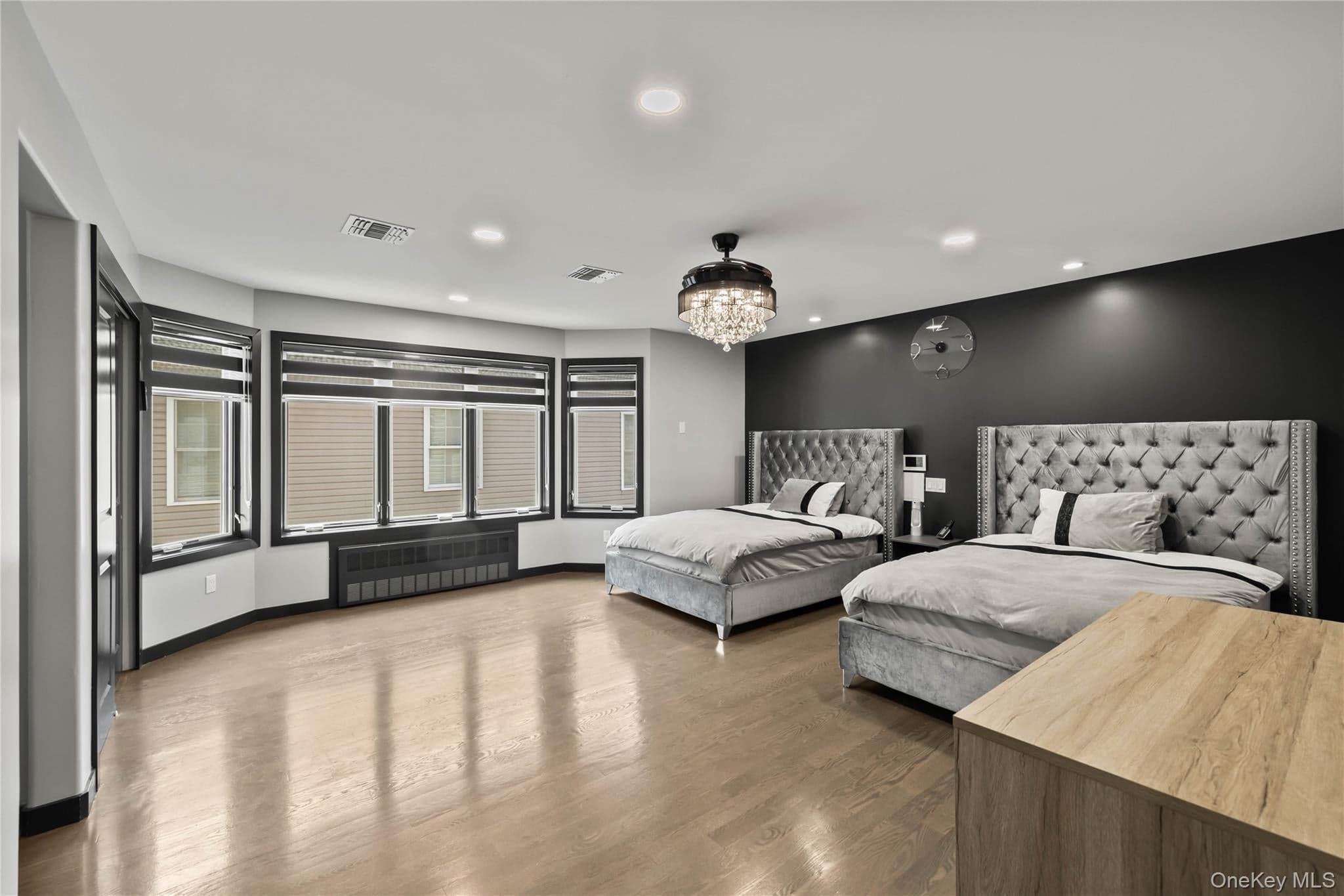 60 N Cole Avenue thumbnail 26