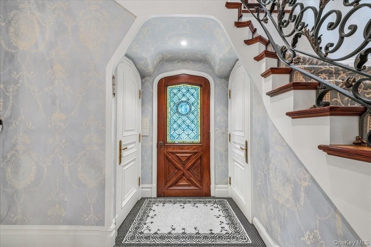17 Sutton Place thumbnail 19