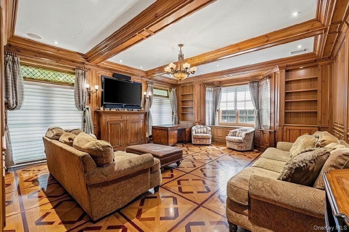 17 Sutton Place thumbnail 15