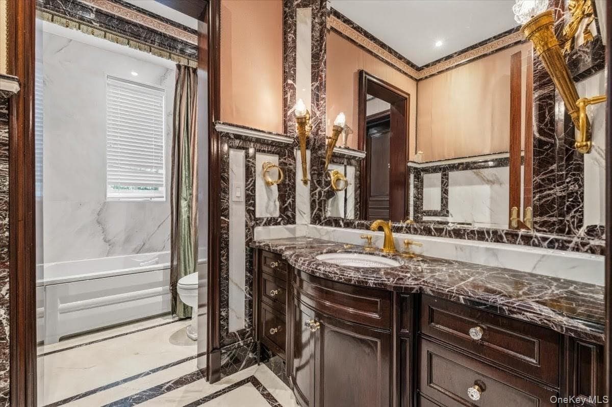 17 Sutton Place thumbnail 18