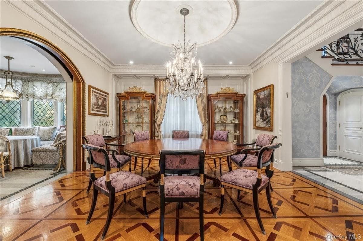 17 Sutton Place thumbnail 8