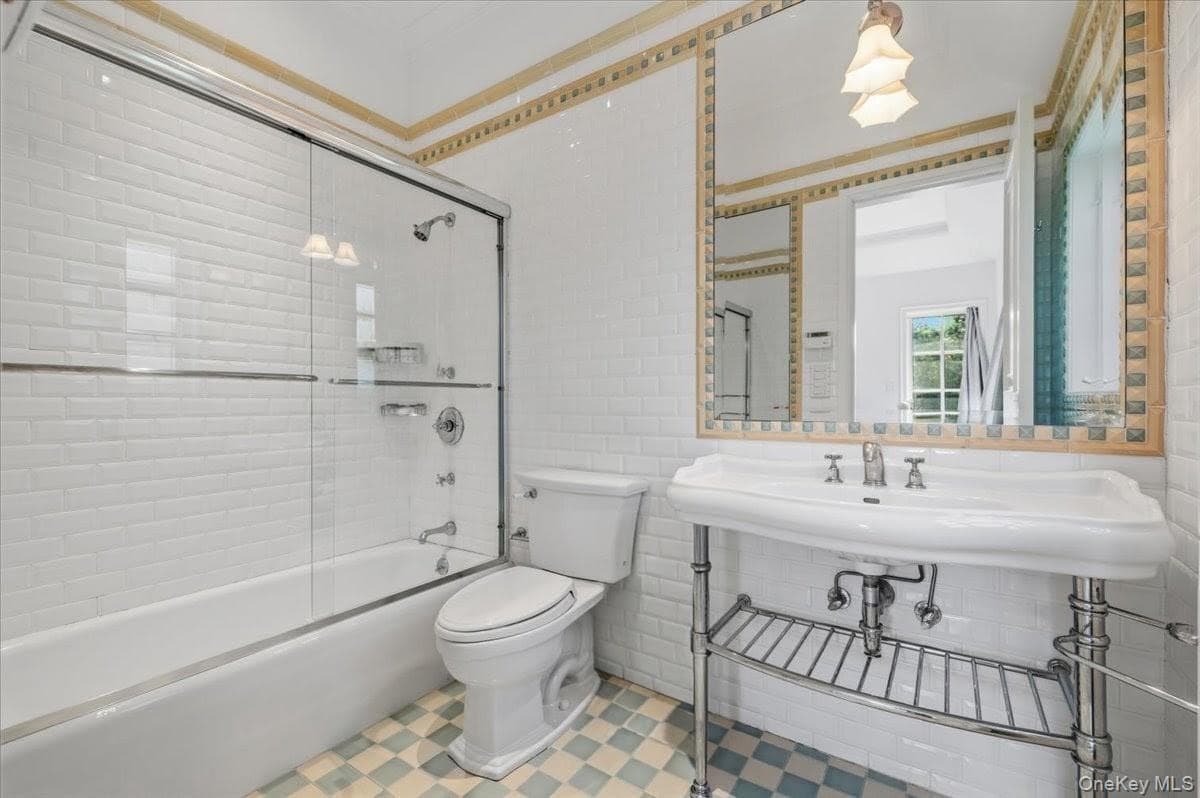 17 Sutton Place thumbnail 30