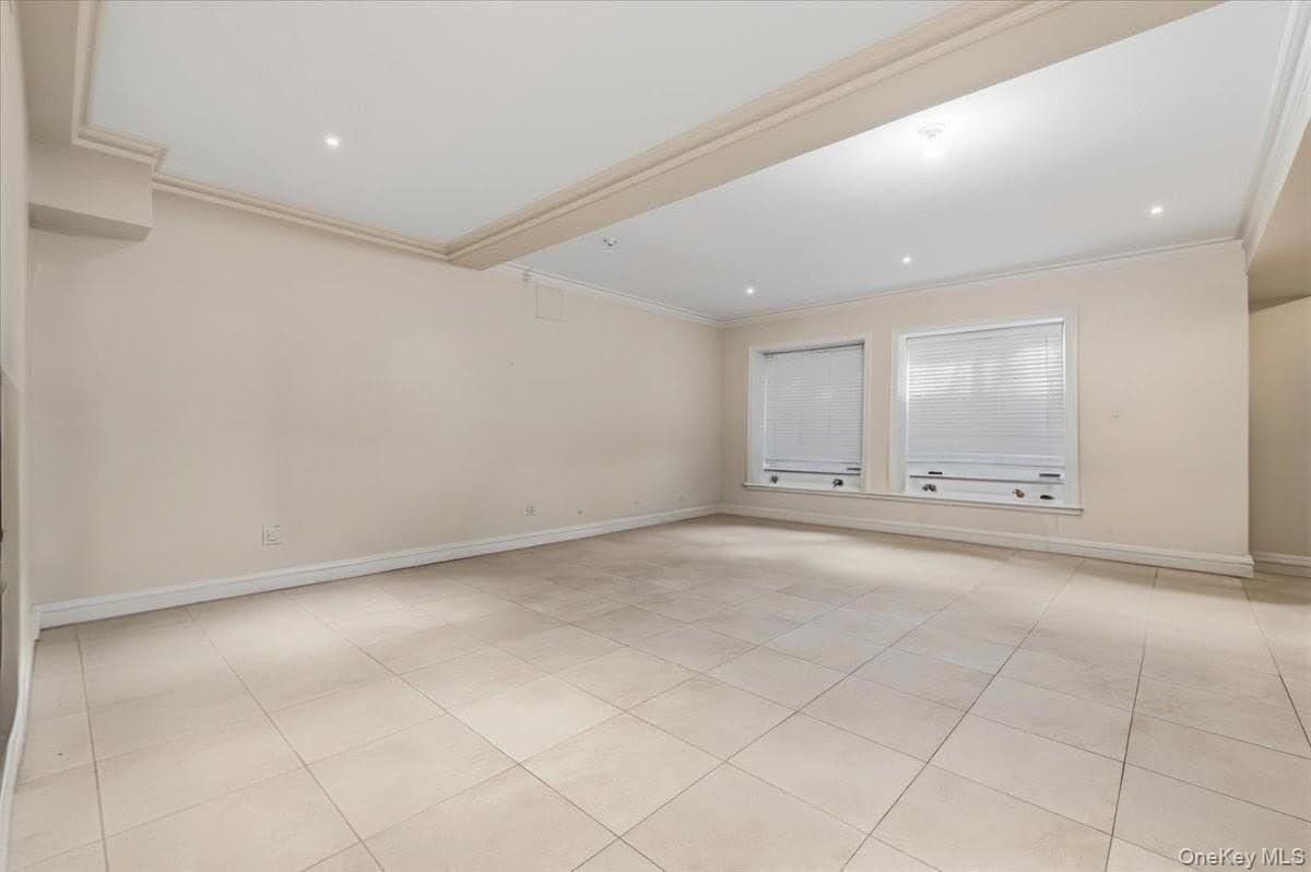 17 Sutton Place thumbnail 34