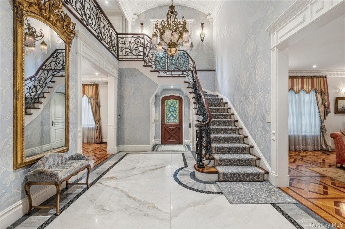 17 Sutton Place thumbnail 6